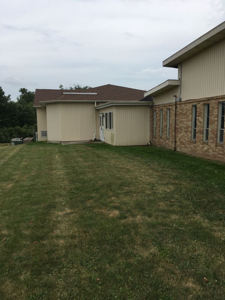 805 S County Line Rd, Hebron, IN 46341